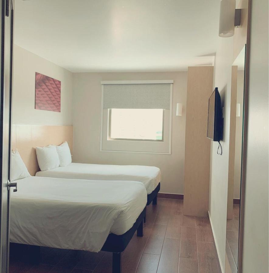 Standard Double Room with Two Single Beds