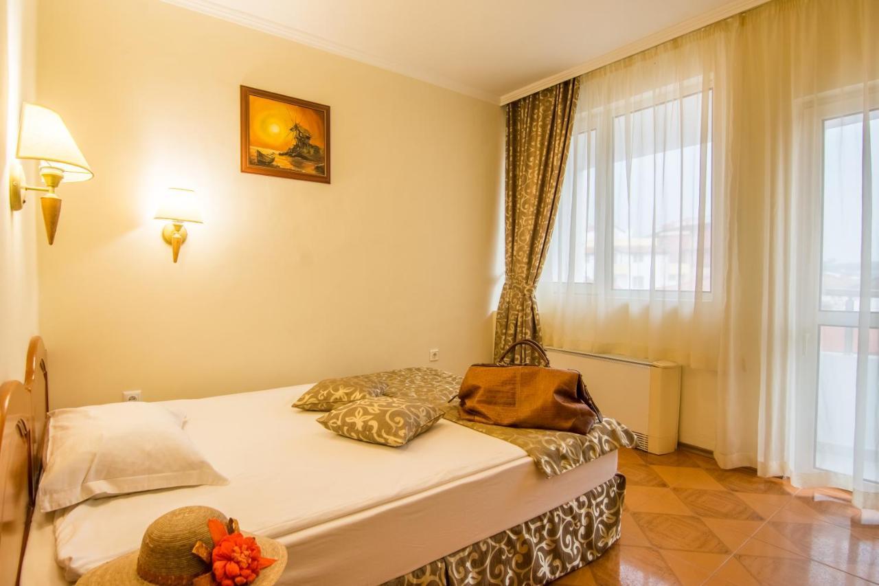 Single Room Balcony