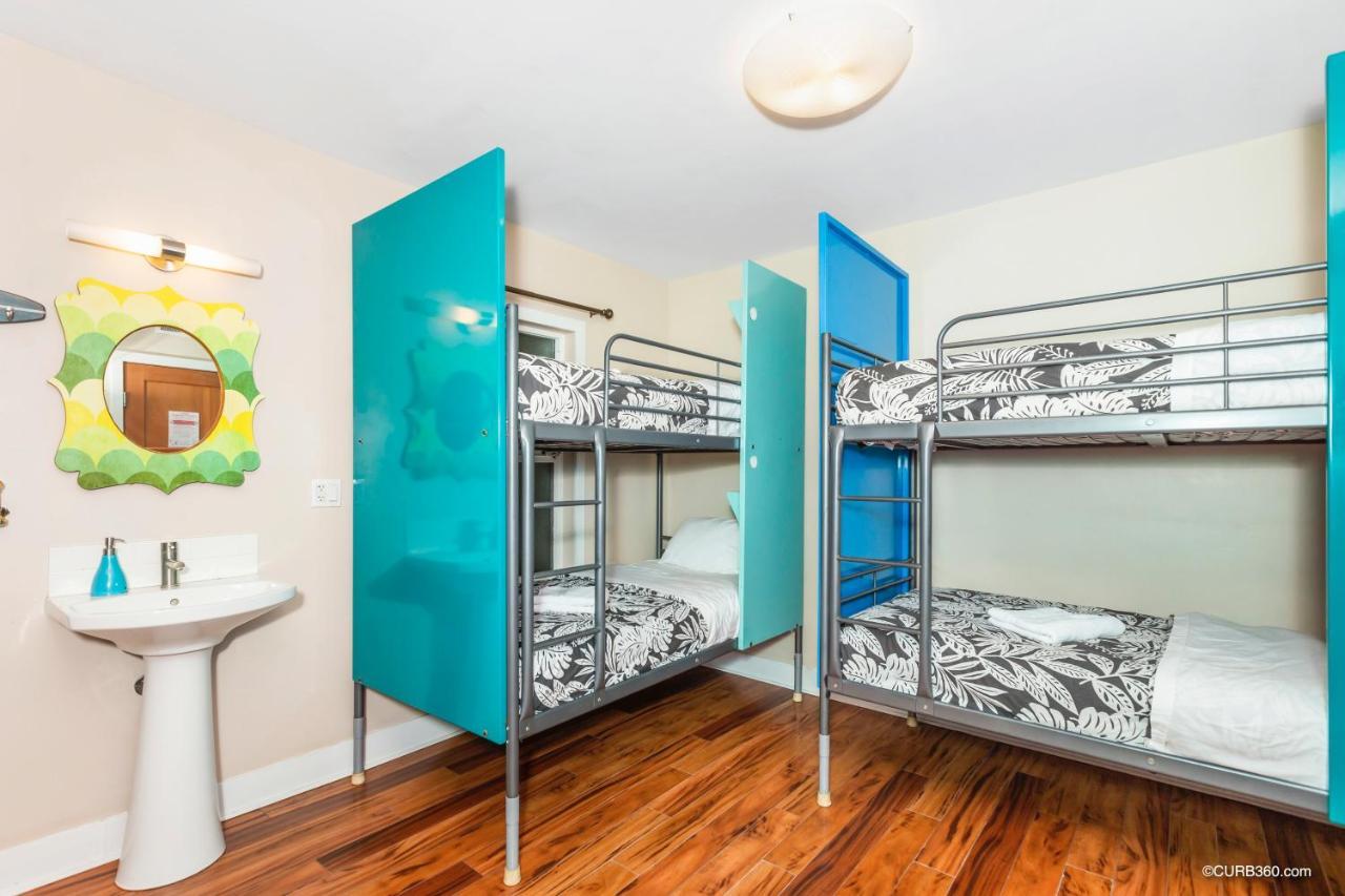 Bed 8-Bed Mixed Dormitory Room