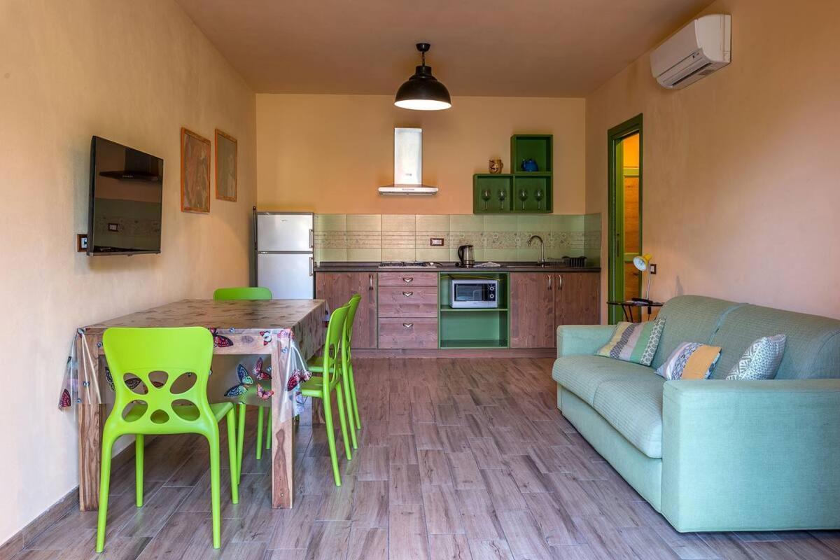 One-Bedroom Apartment Garden
