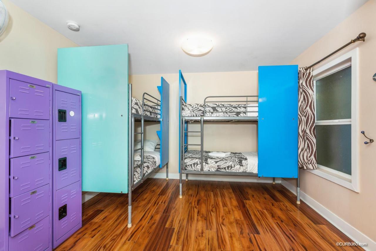 Bed 8-Bed Mixed Dormitory Room