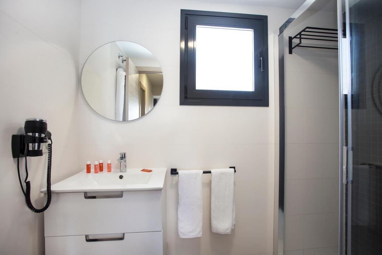 One-Bedroom Apartment (2 Adults)