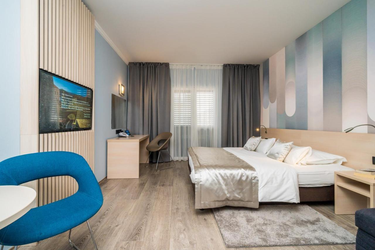Double Room with Balcony and Sea View