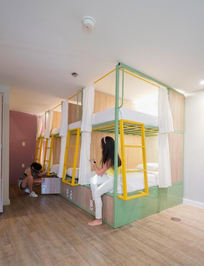 Cama em Dormitório com 8 Camas