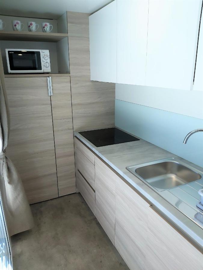 Luxury Two-Bedroom Mobile Home Terrace Sea View