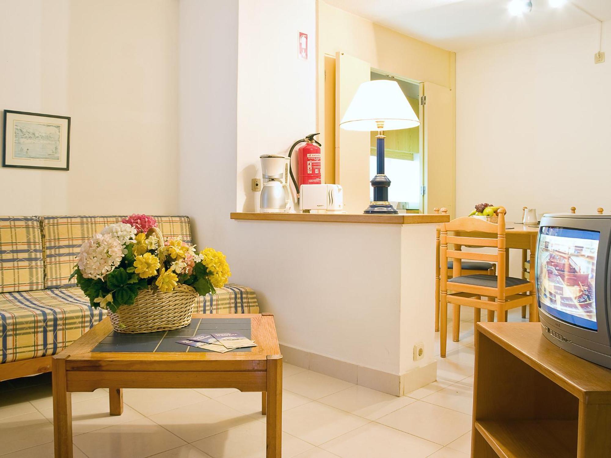 Studio Apartment