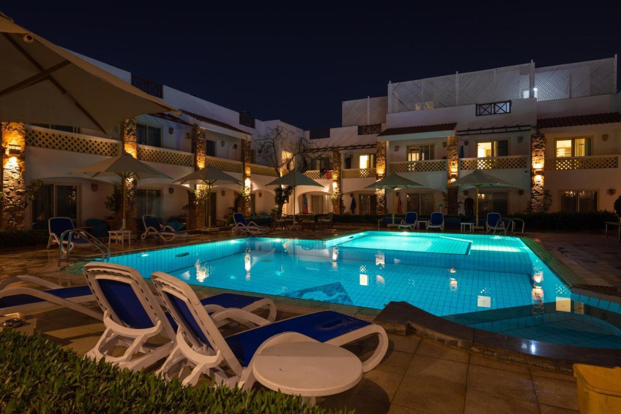 King Room Pool View