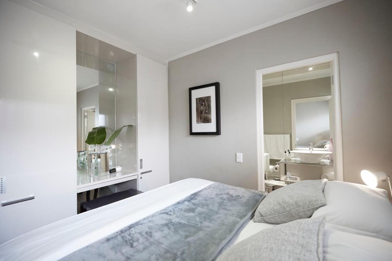 Deluxe Suite,1260333580:JPEG