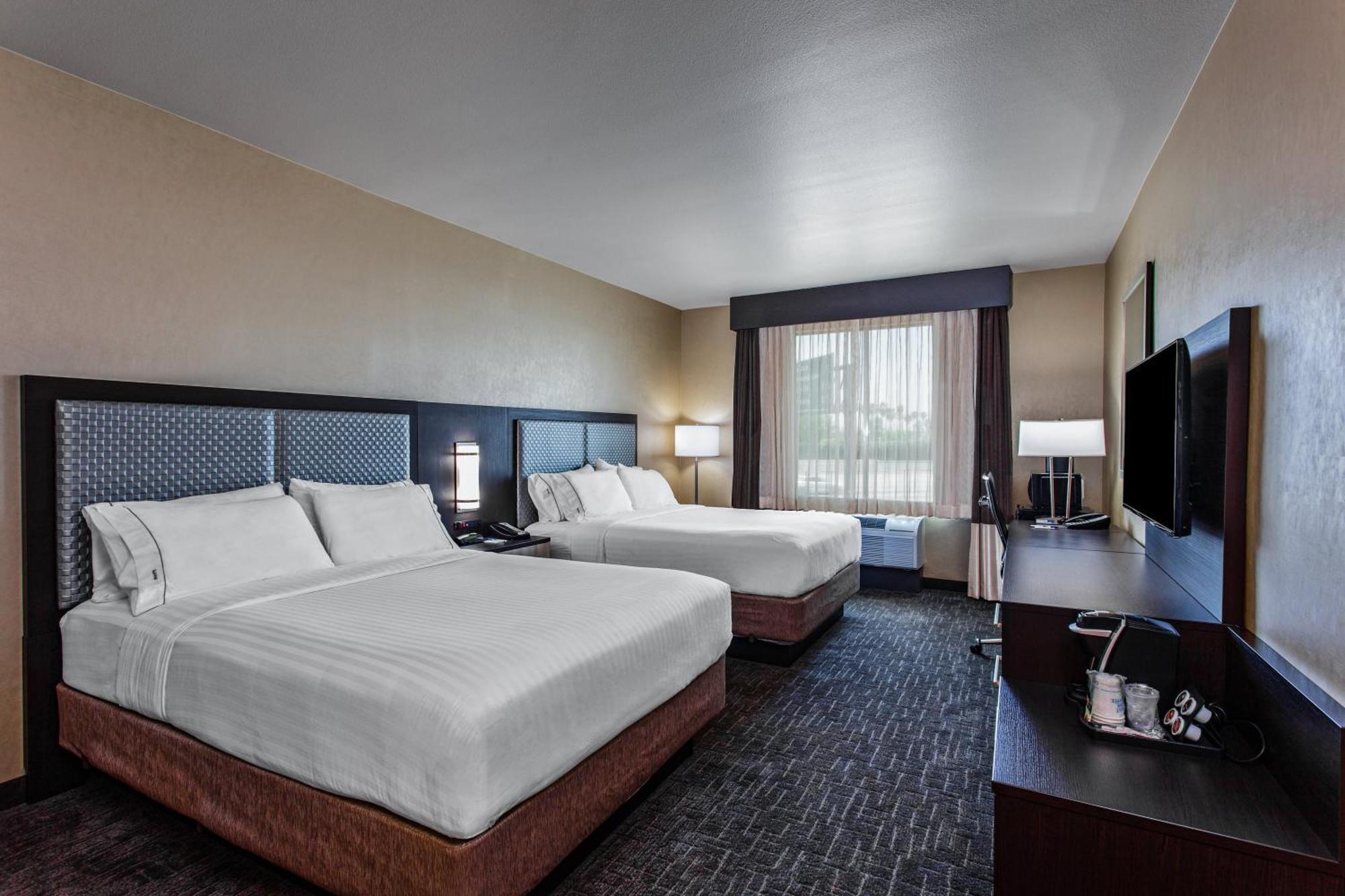 Standard Room Two Queen Beds