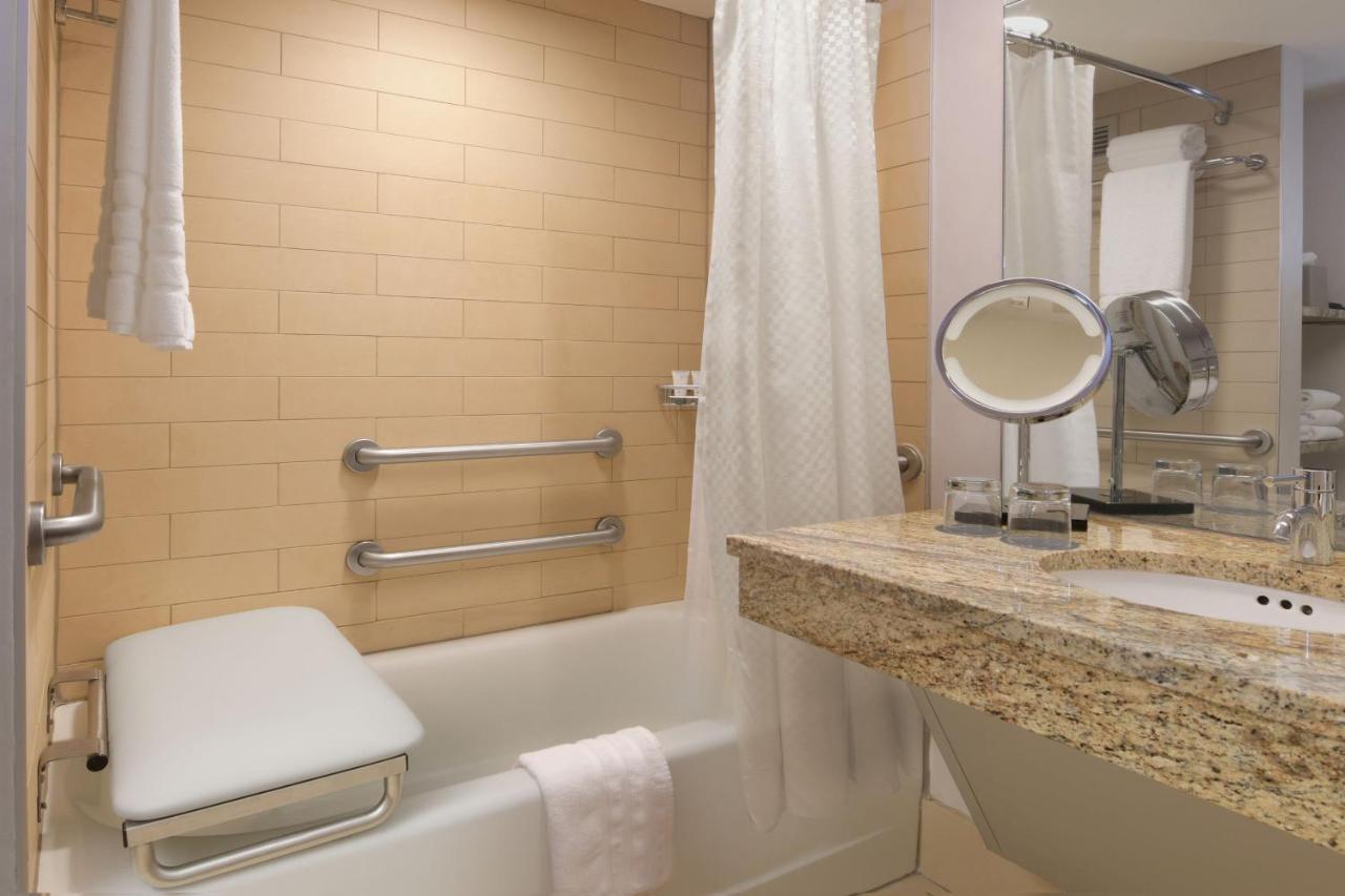 Club Level Queen Queen, Club level, Guest room, 2 Queen