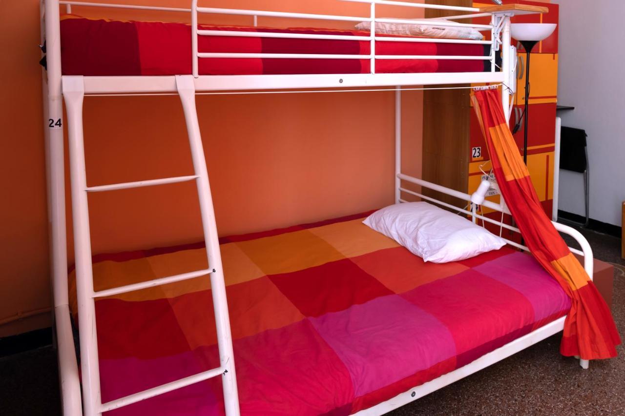 Mixed Dormitory Room