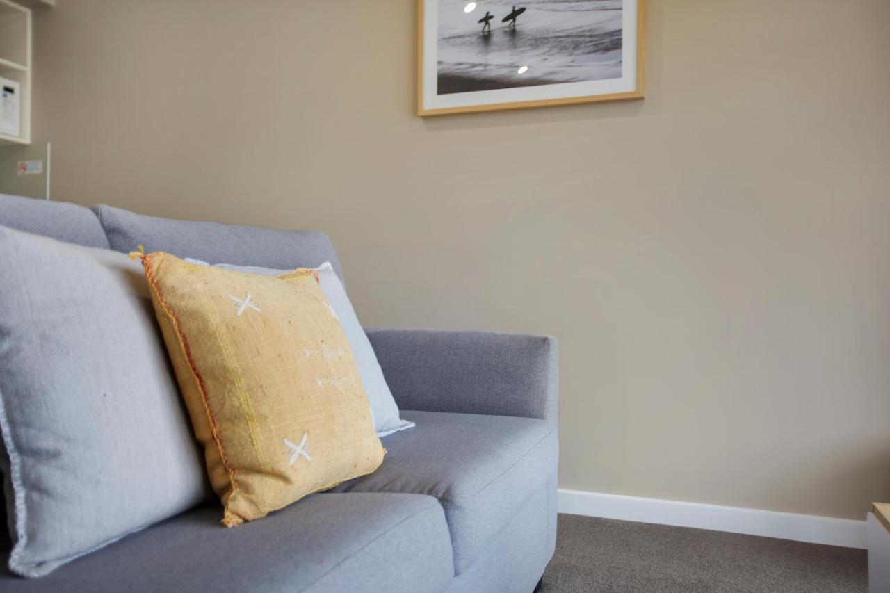 Villa Sofa Bed Split Level