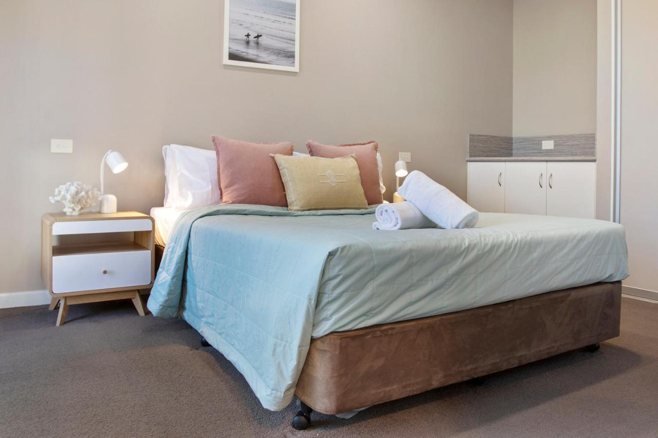 Villa Sofa Bed Split Level