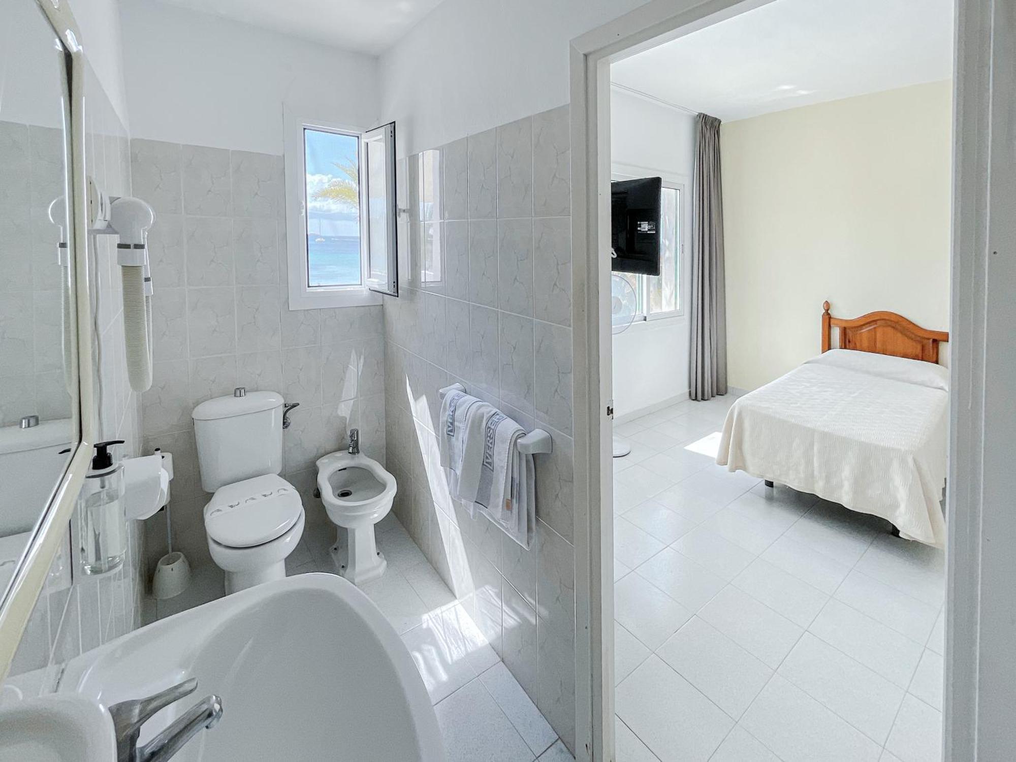 Standard Twin Room Sea View