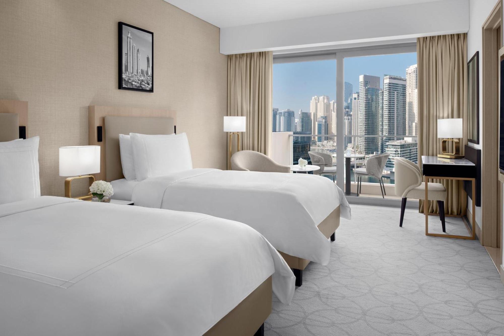 Deluxe Marina View Room King Bed Including direct access to Dubai Marina Mall & Marina Walk