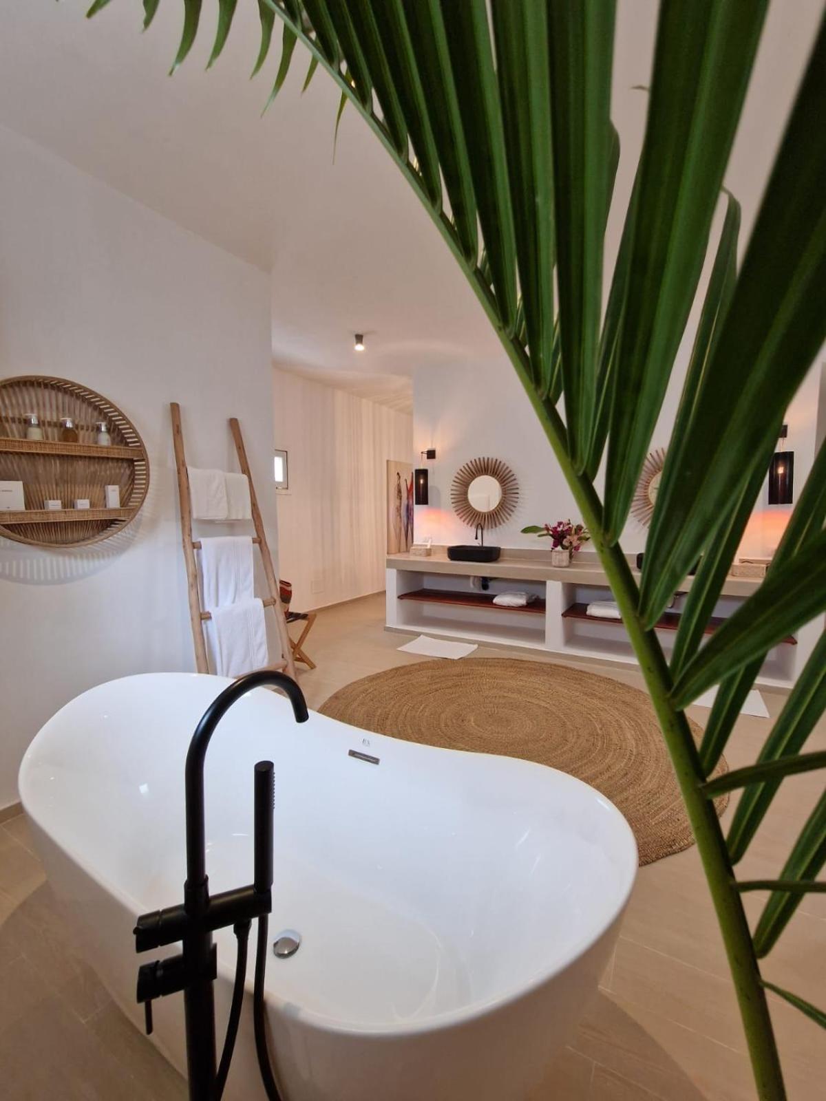 Loft Garden Pool Ocean View Balcony