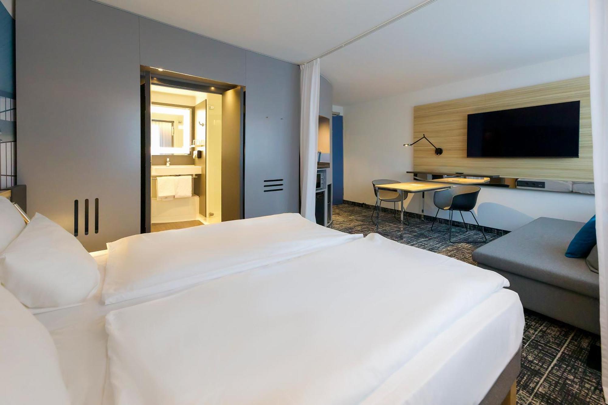 Suite Standard con 2 Letti Singoli e 1 Divano-Letto