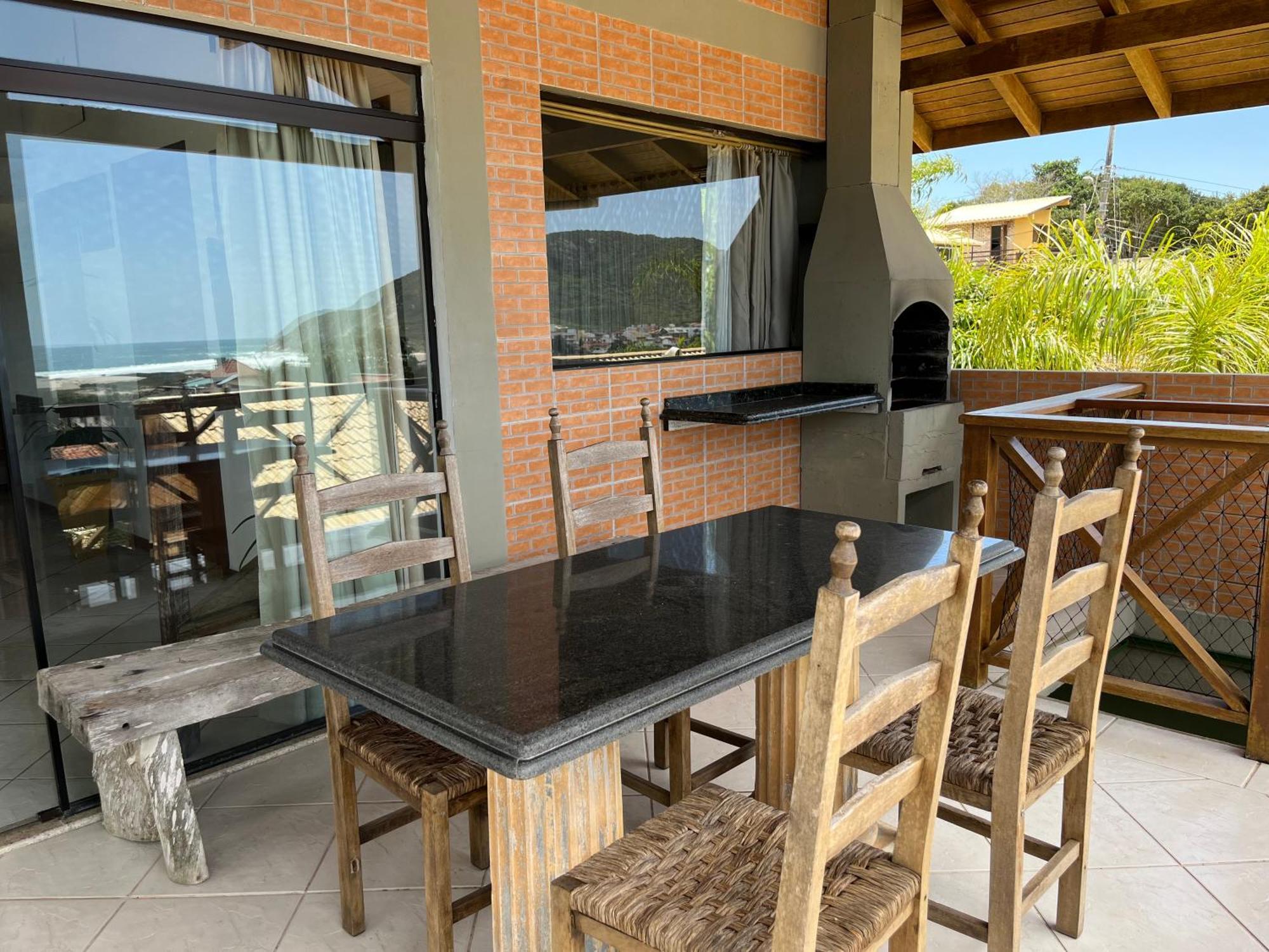 Apartamento com Vista do Mar