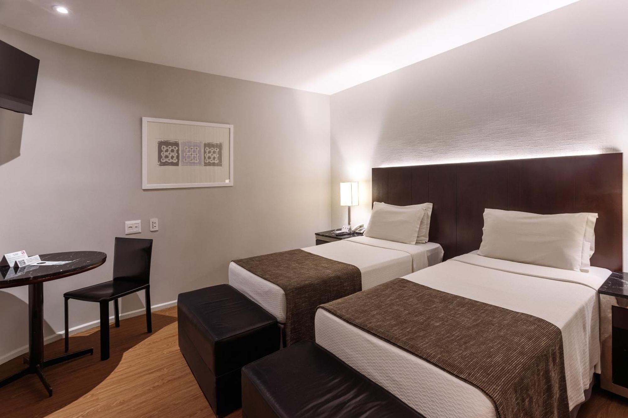 Quarto Superior com 2 Camas de Solteiro