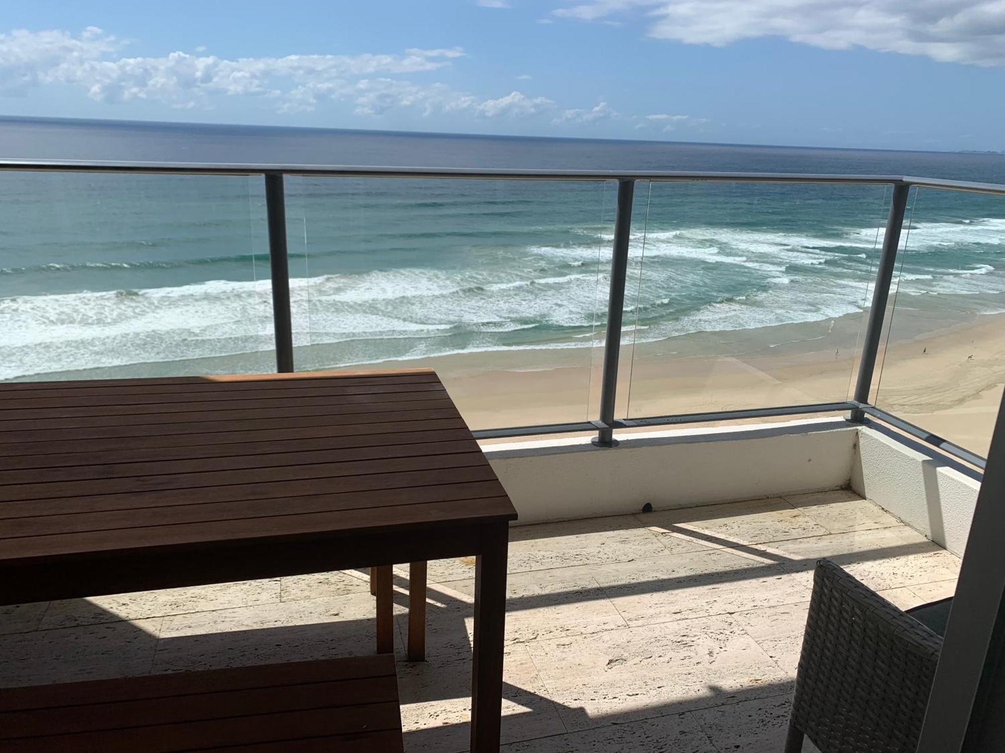Deluxe Three-Bedroom Apartment