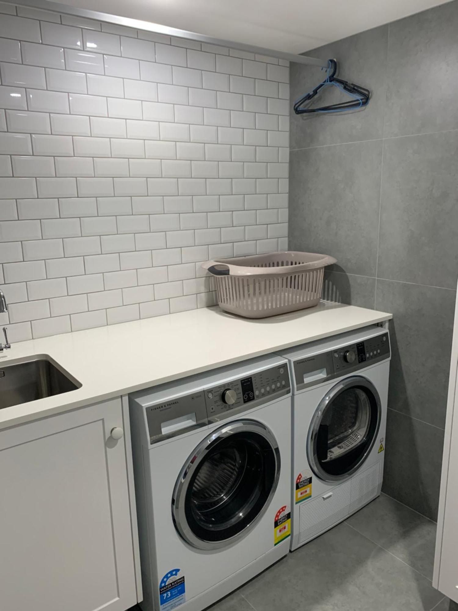 Deluxe Three-Bedroom Apartment