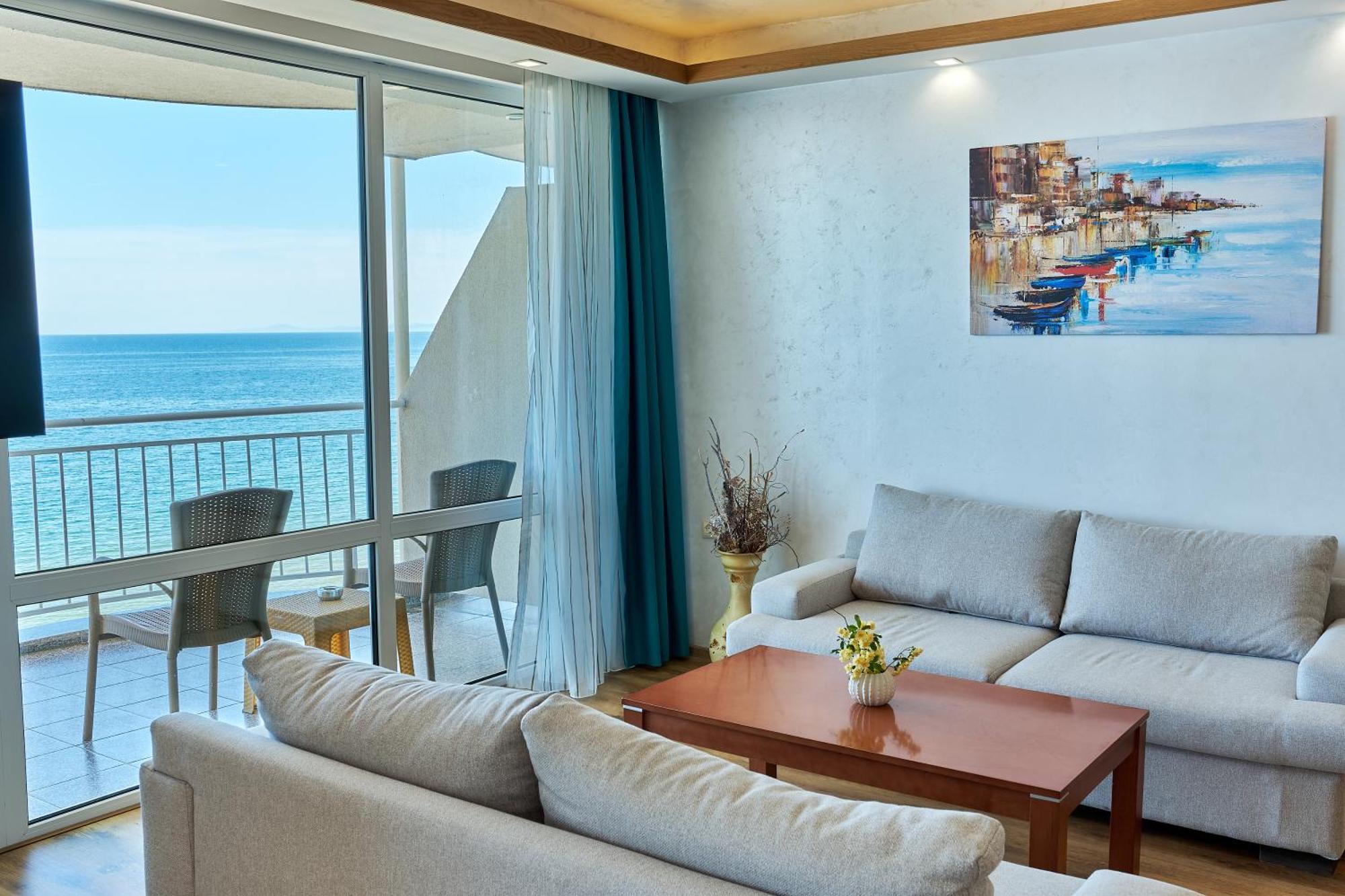 Junior Suite Terrace Front Sea View