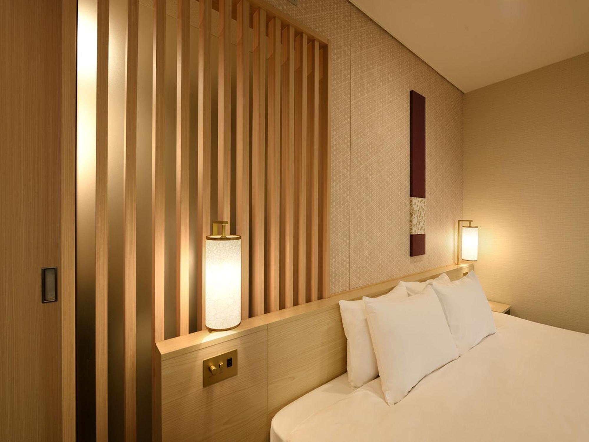 Deluxe King Room Non-Smoking 306sqm