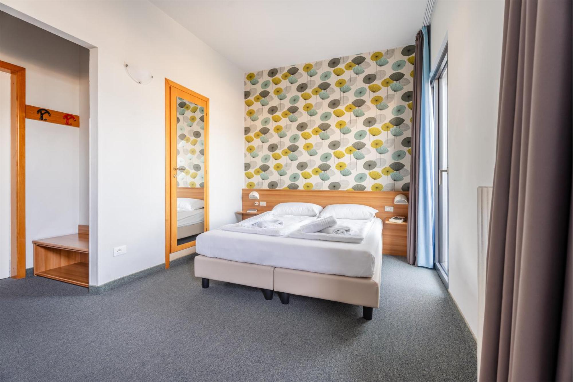 Double or Twin Room Terrace