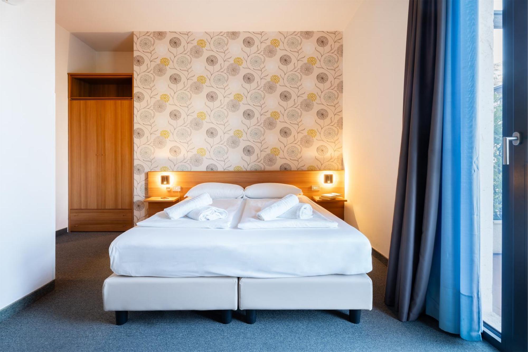 Double or Twin Room Terrace