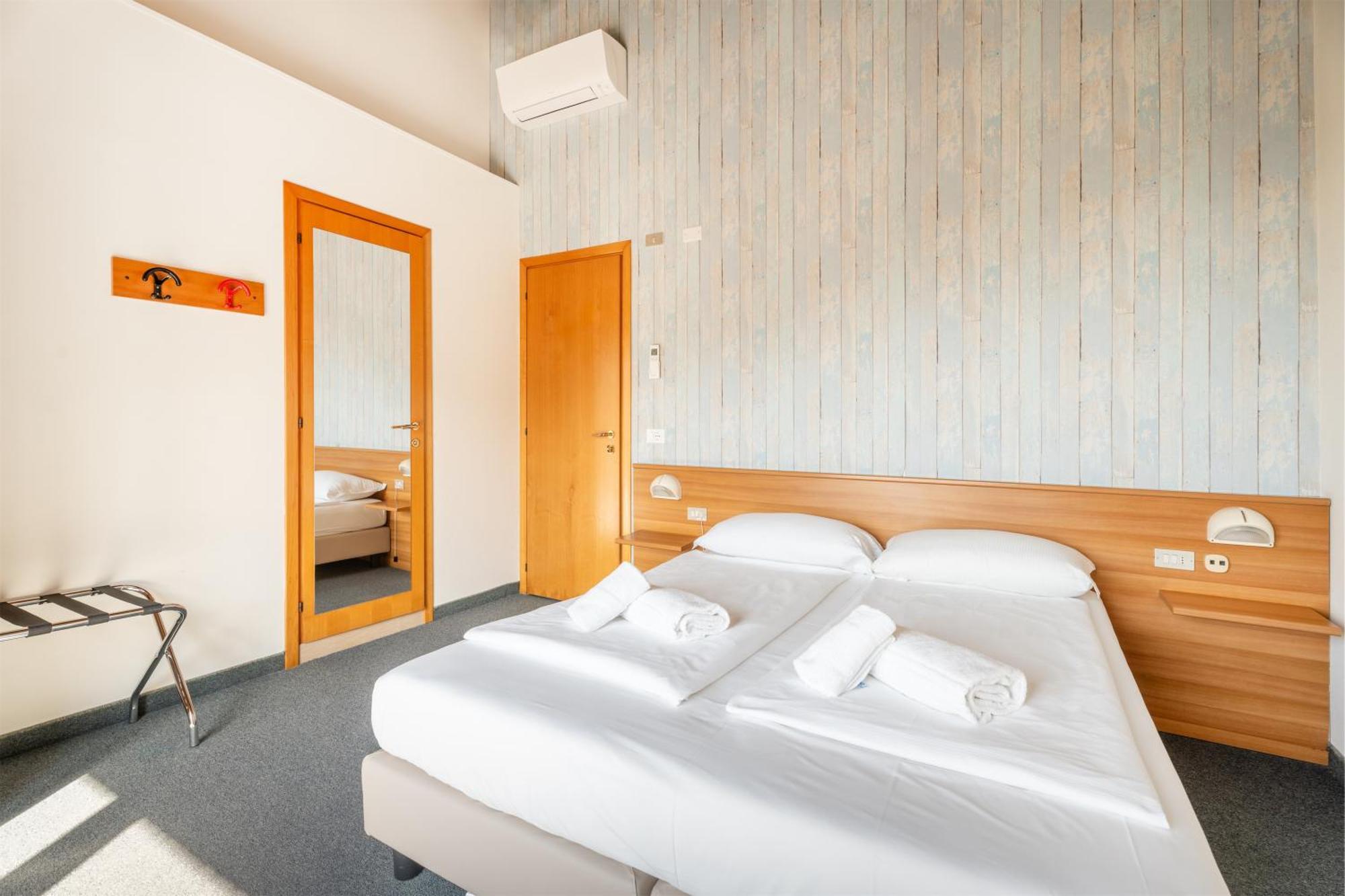 Double or Twin Room Balcony