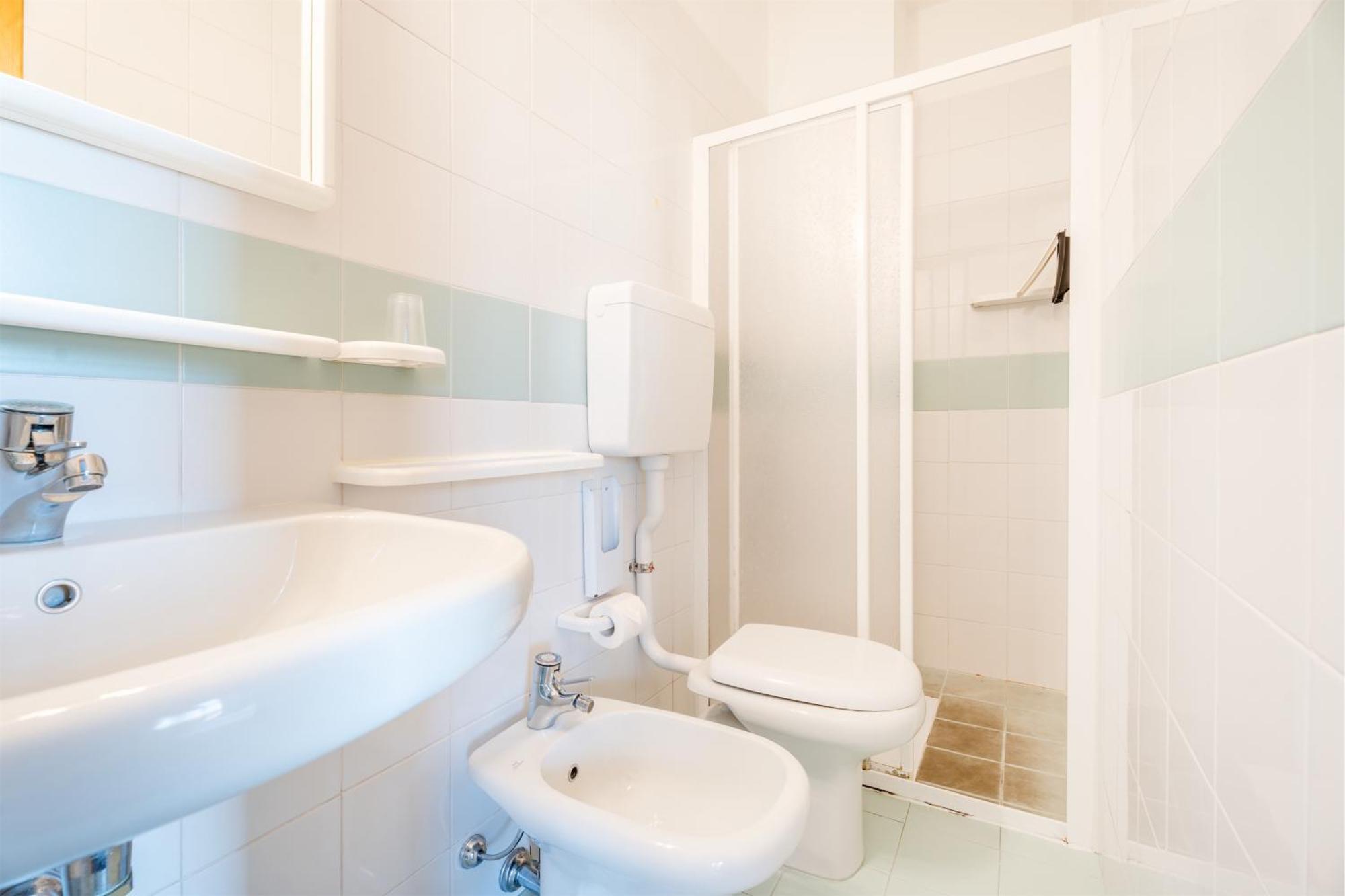 Deluxe Double or Twin Room Lake View