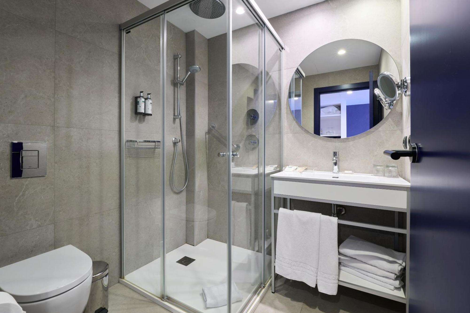Premium Triple Room