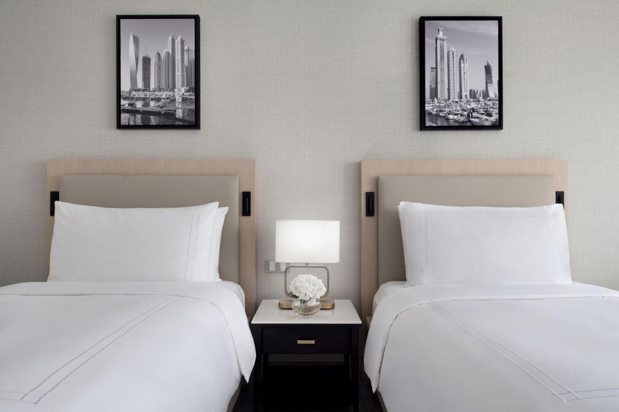 Executive City View Room Twin Bed Club lounge access including direct access to Dubai Marina Mall & Marina Walk