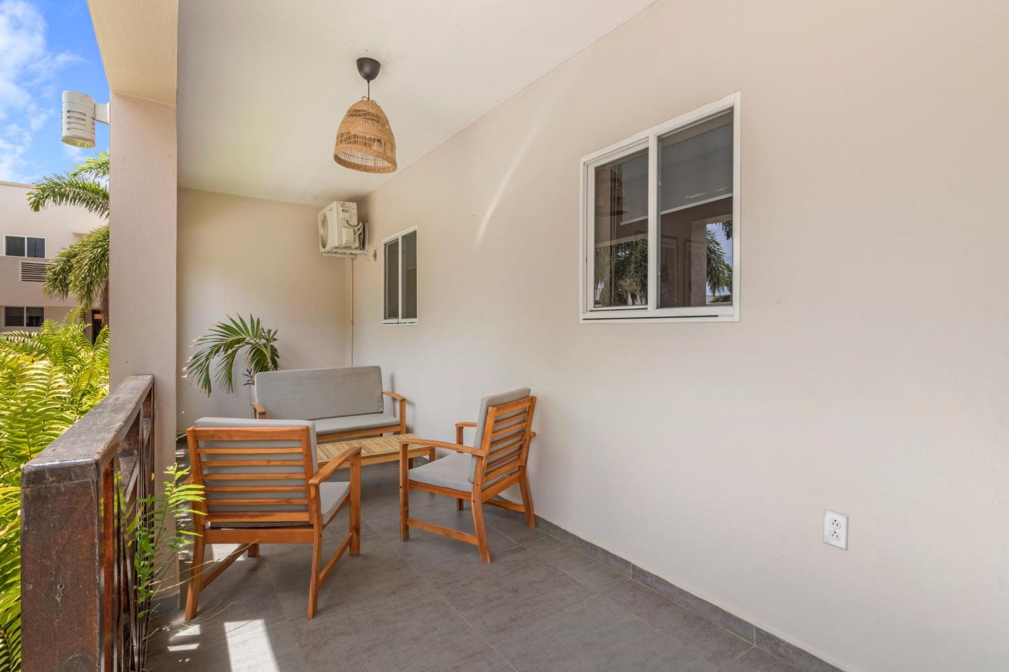 Appartement met Uitzicht op het Zwembad