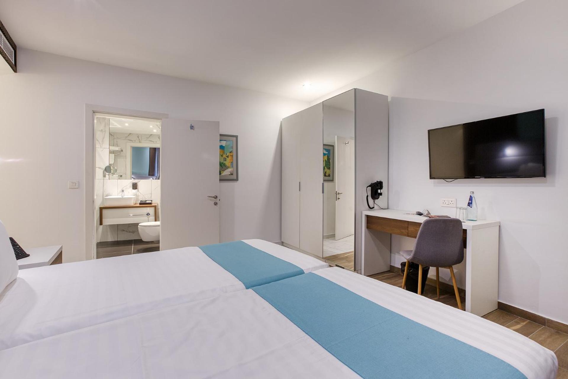 Standard Twin Room Balcony