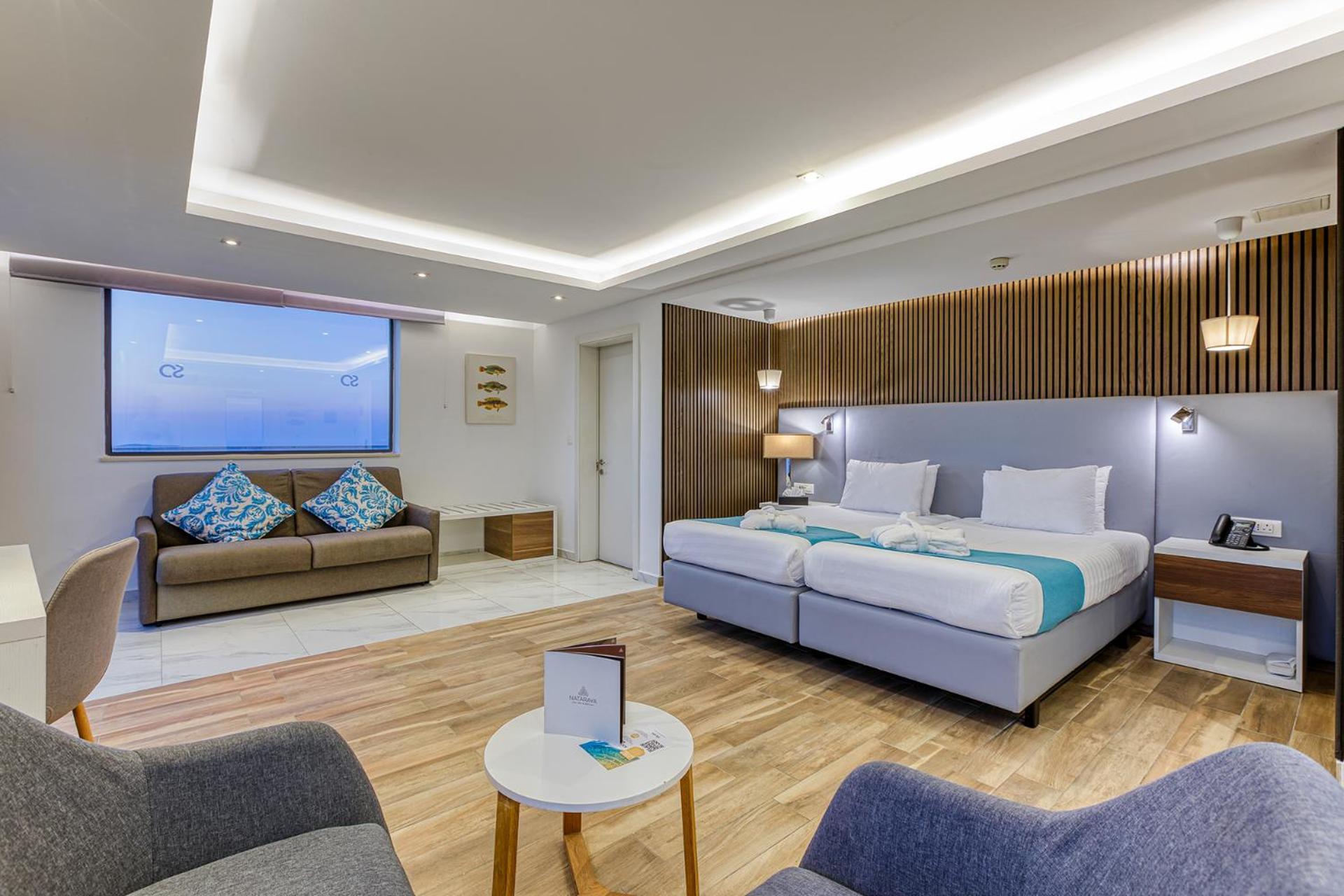 Deluxe Suite
