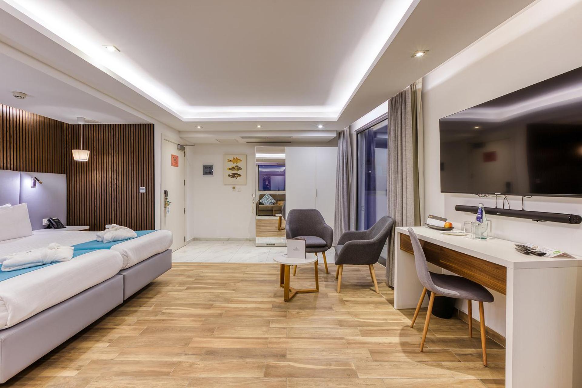 Deluxe Suite