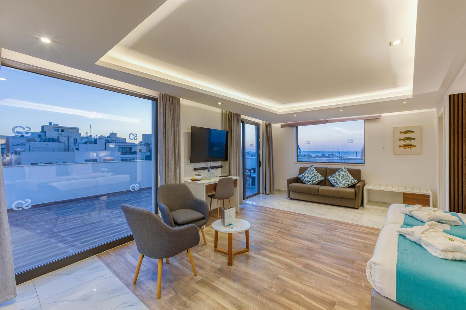 Deluxe Suite