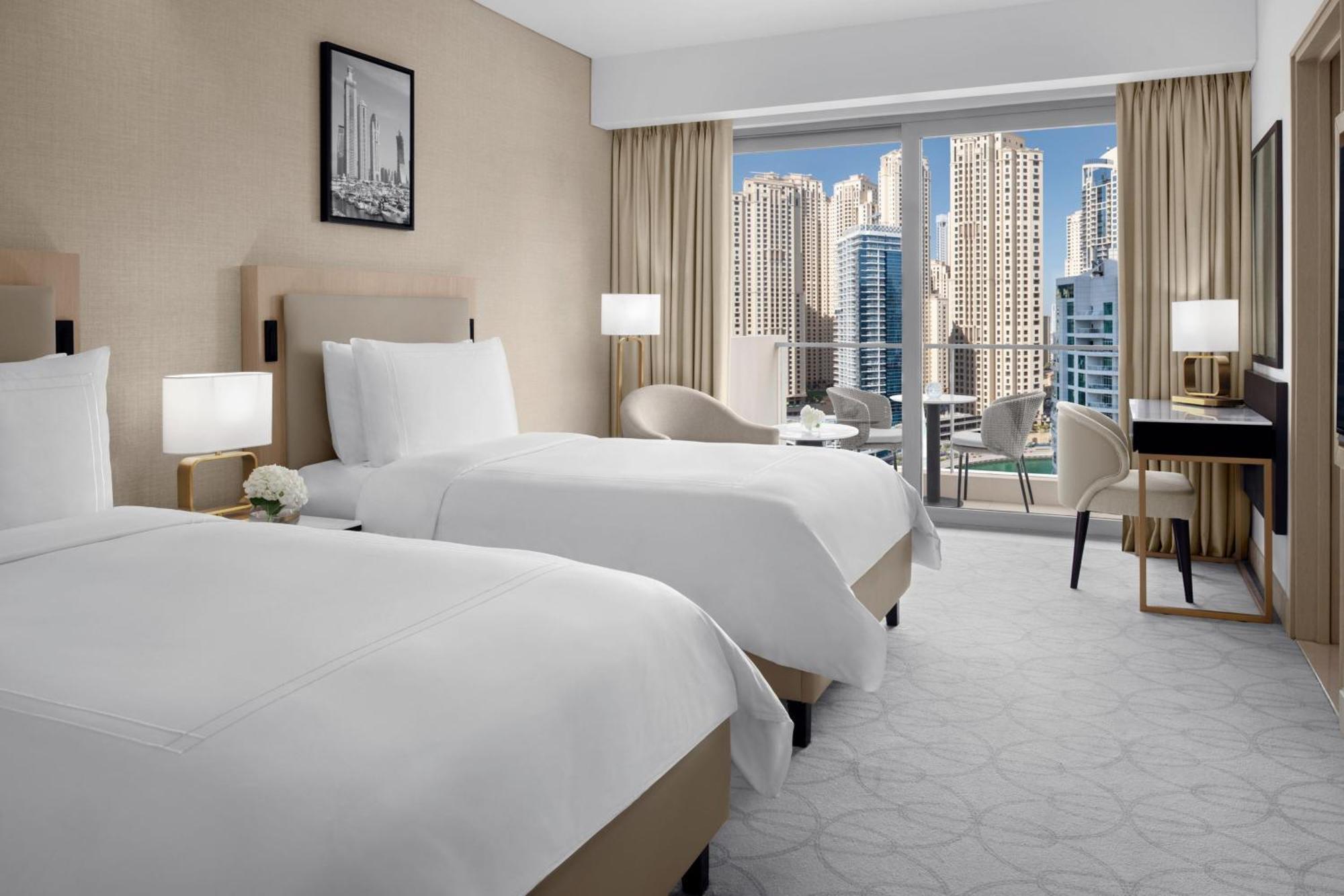 Executive City View Room Twin Bed Club lounge access including direct access to Dubai Marina Mall & Marina Walk