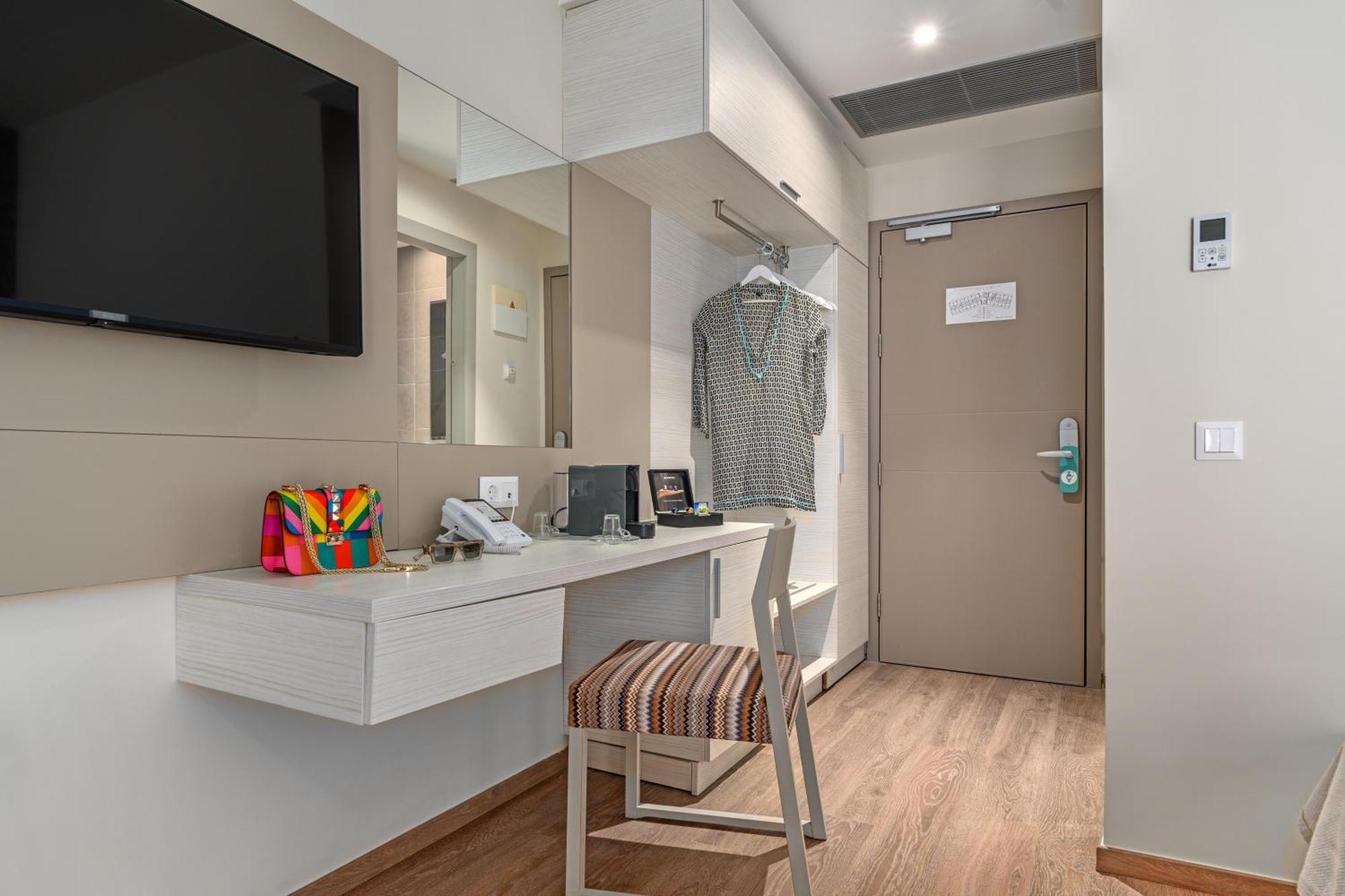 Deluxe Double Room Sea Front