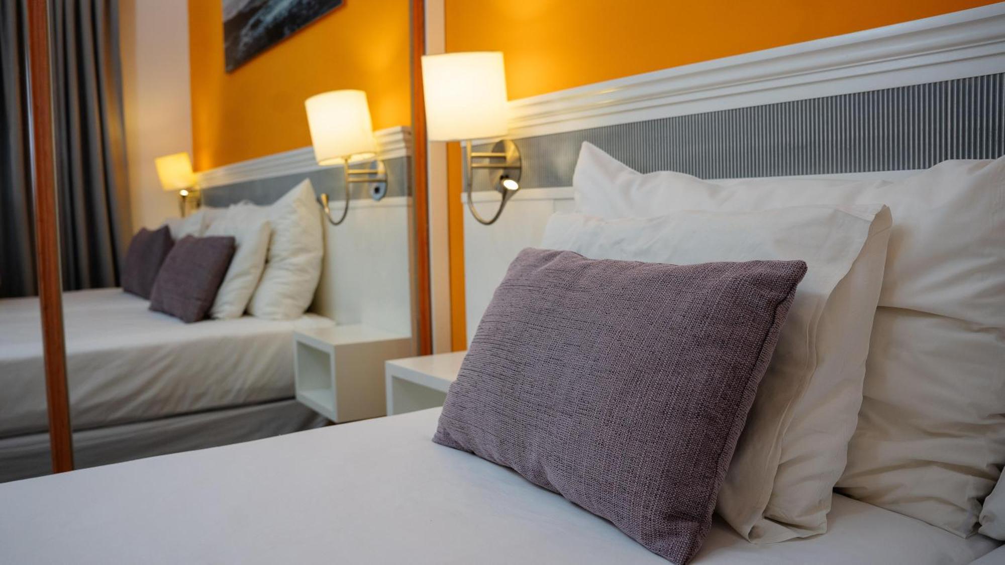 Superior One-Bedroom Apartment