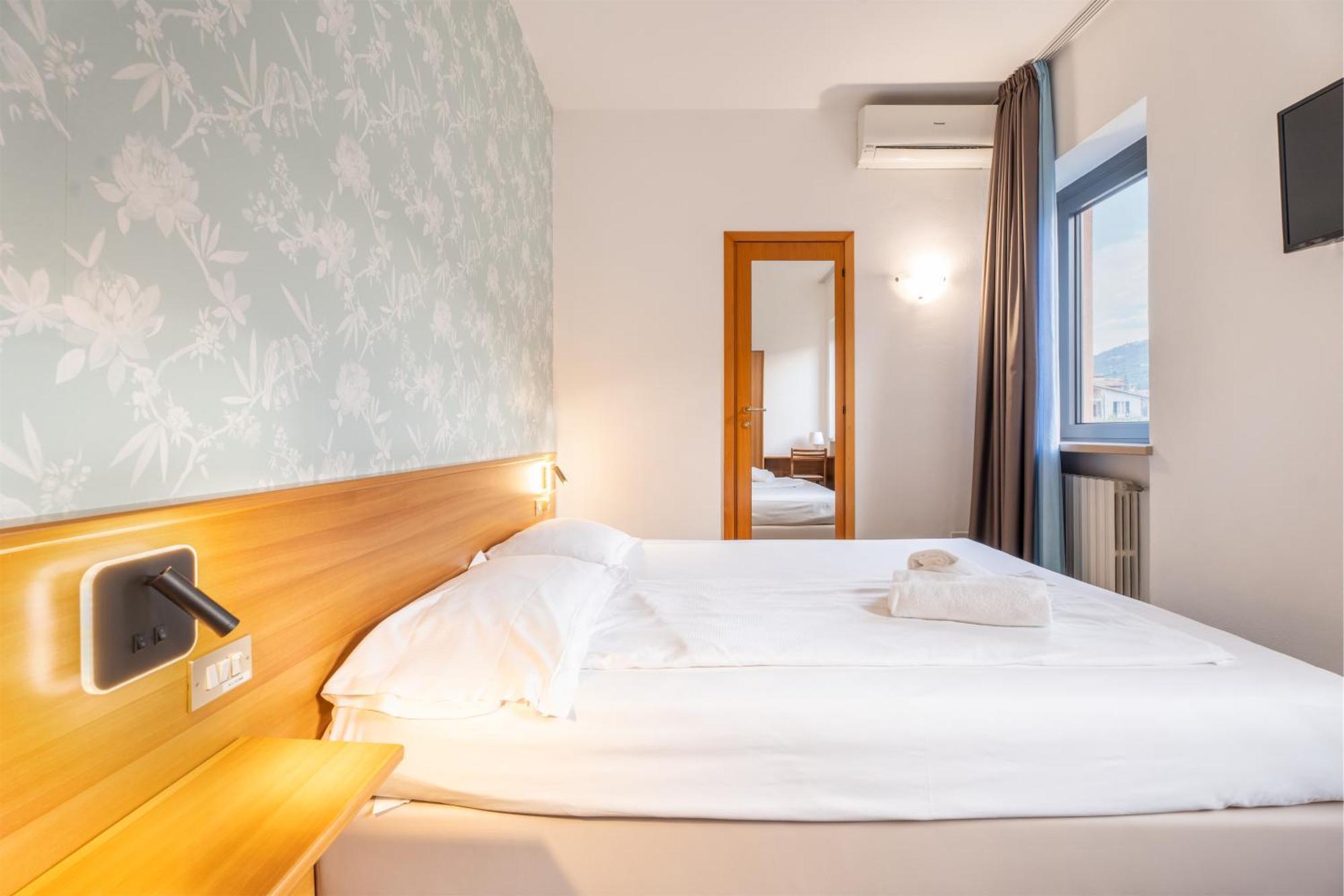 Single Room Mountain View