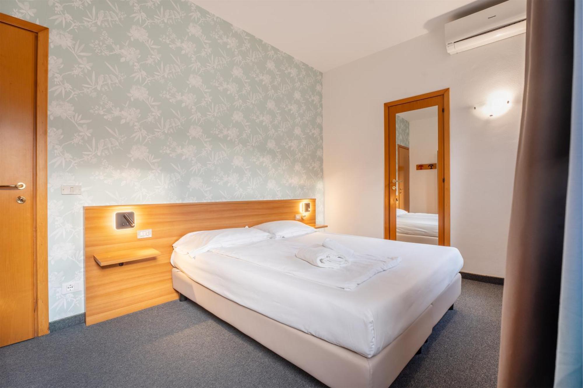 Single Room Mountain View