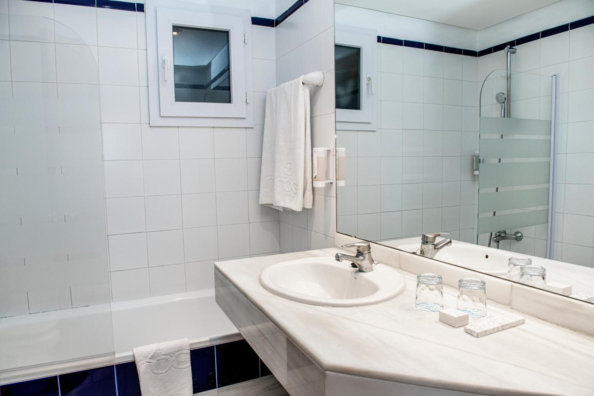 Double Room Frontal Sea View