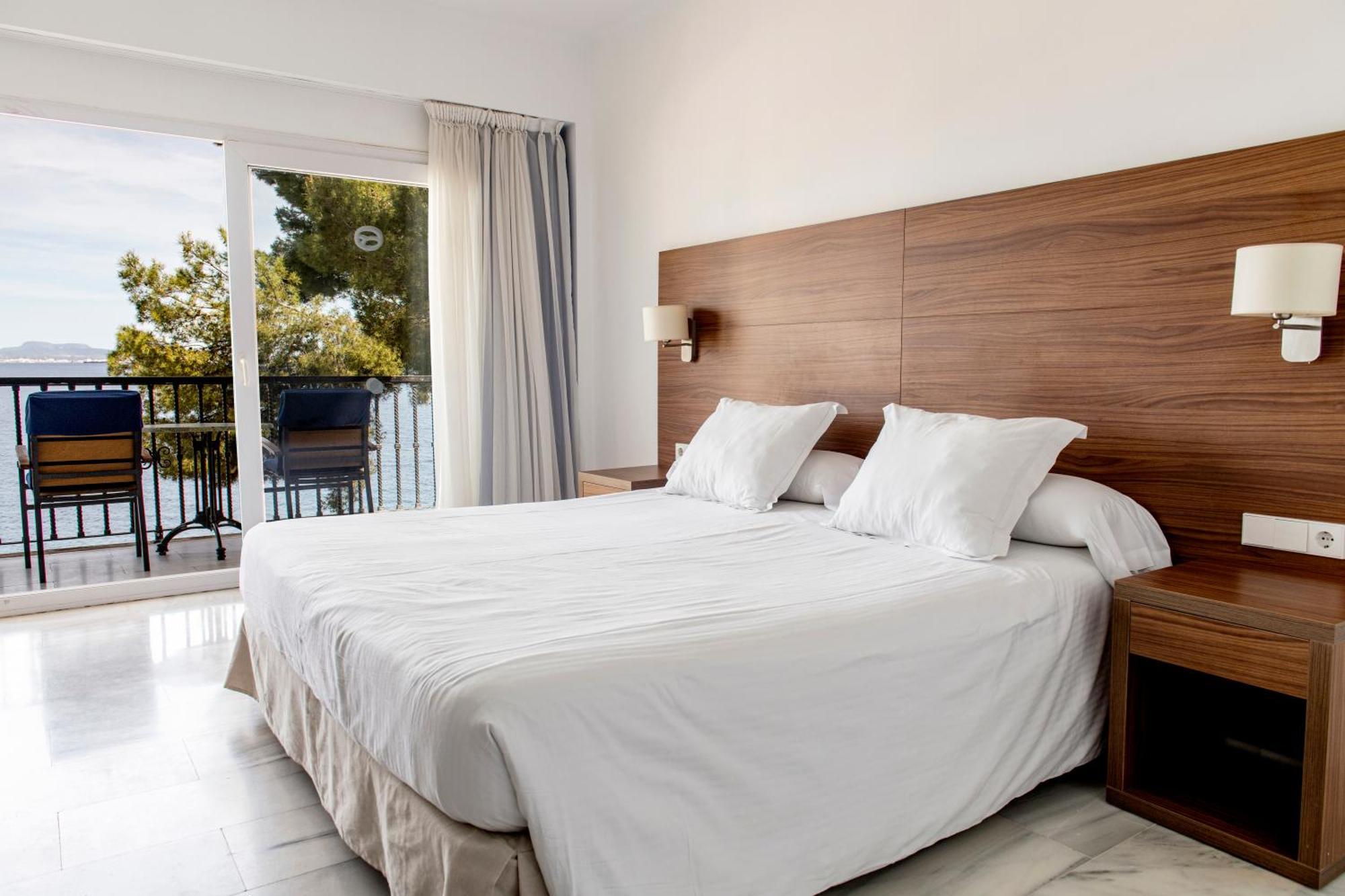 Double Room Frontal Sea View