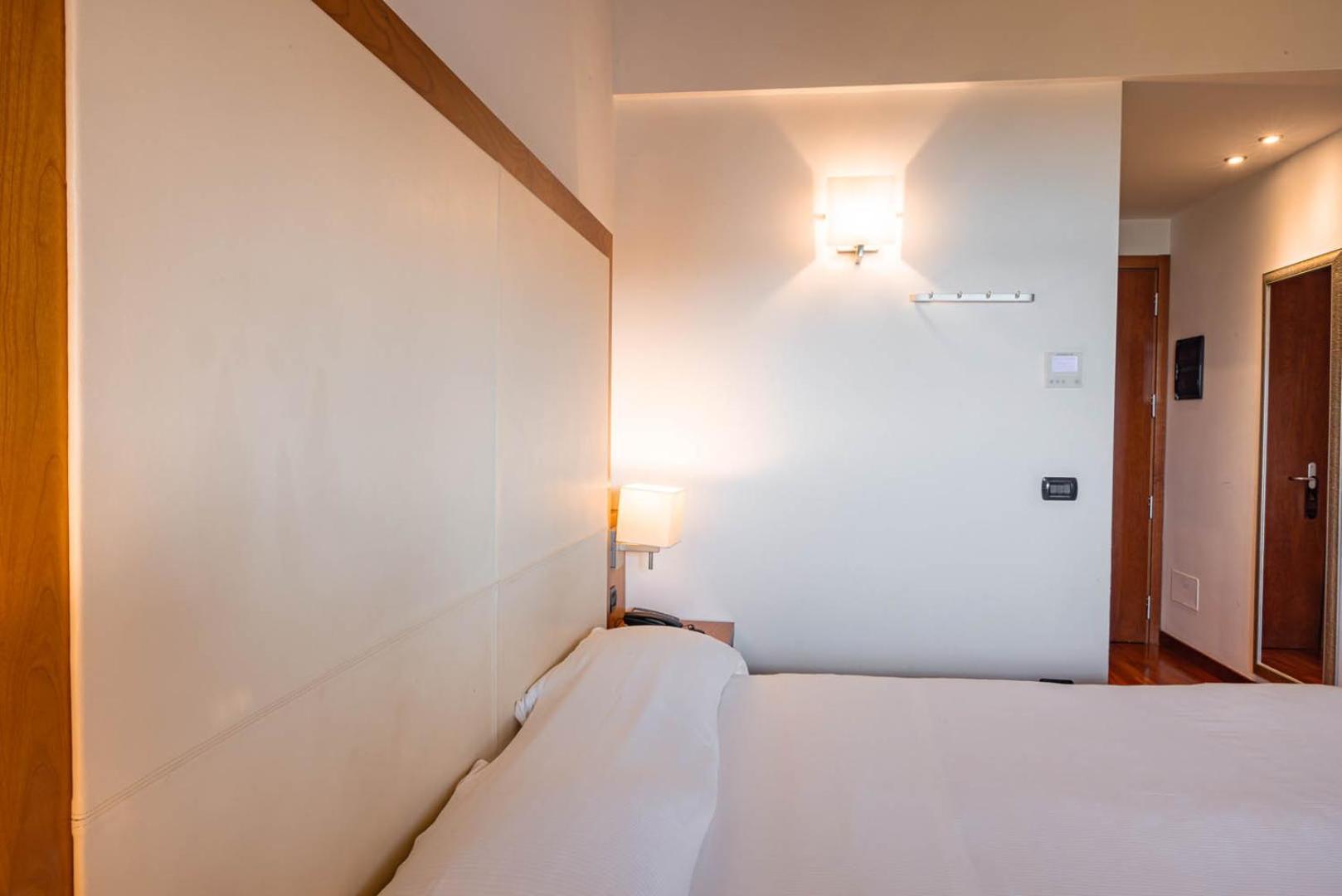 Comfort Double or Twin Room Balcony Partial Lake View
