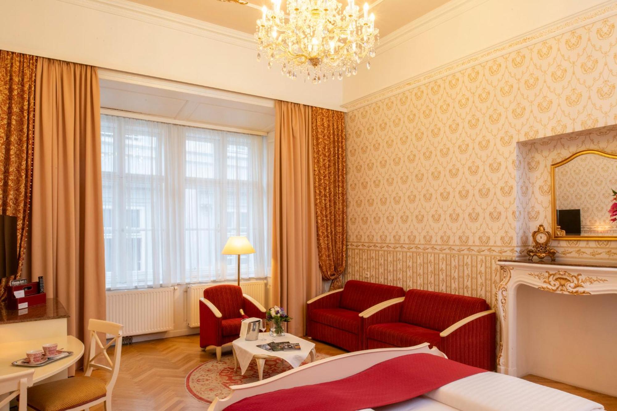 Deluxe Suite,1646332544:JPEG