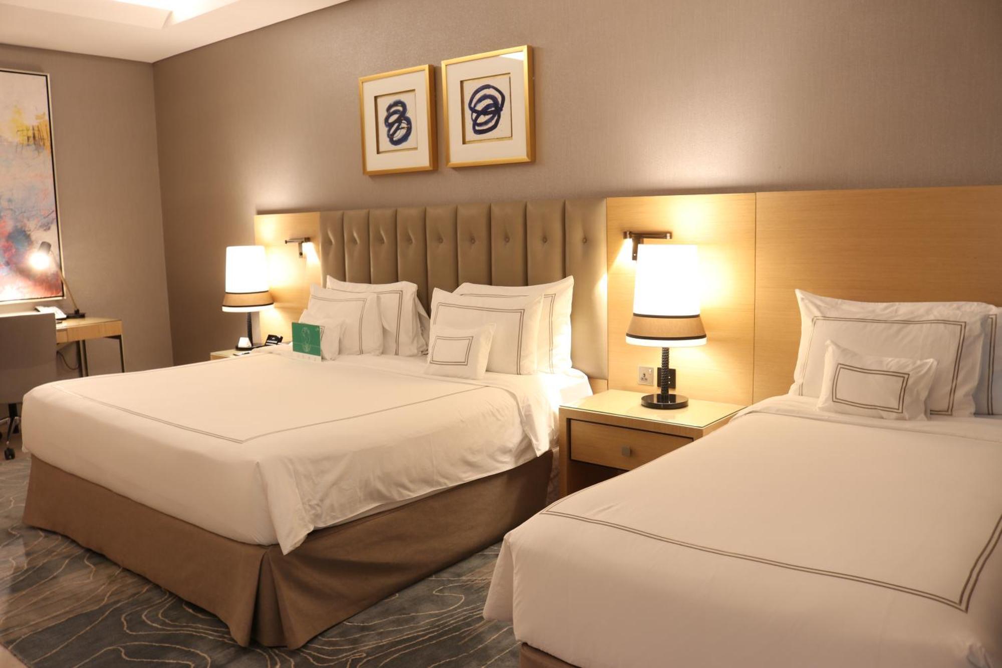 Family Room Complimentary Luxury Transfers to Jumeirah Beach Mall of Emirates