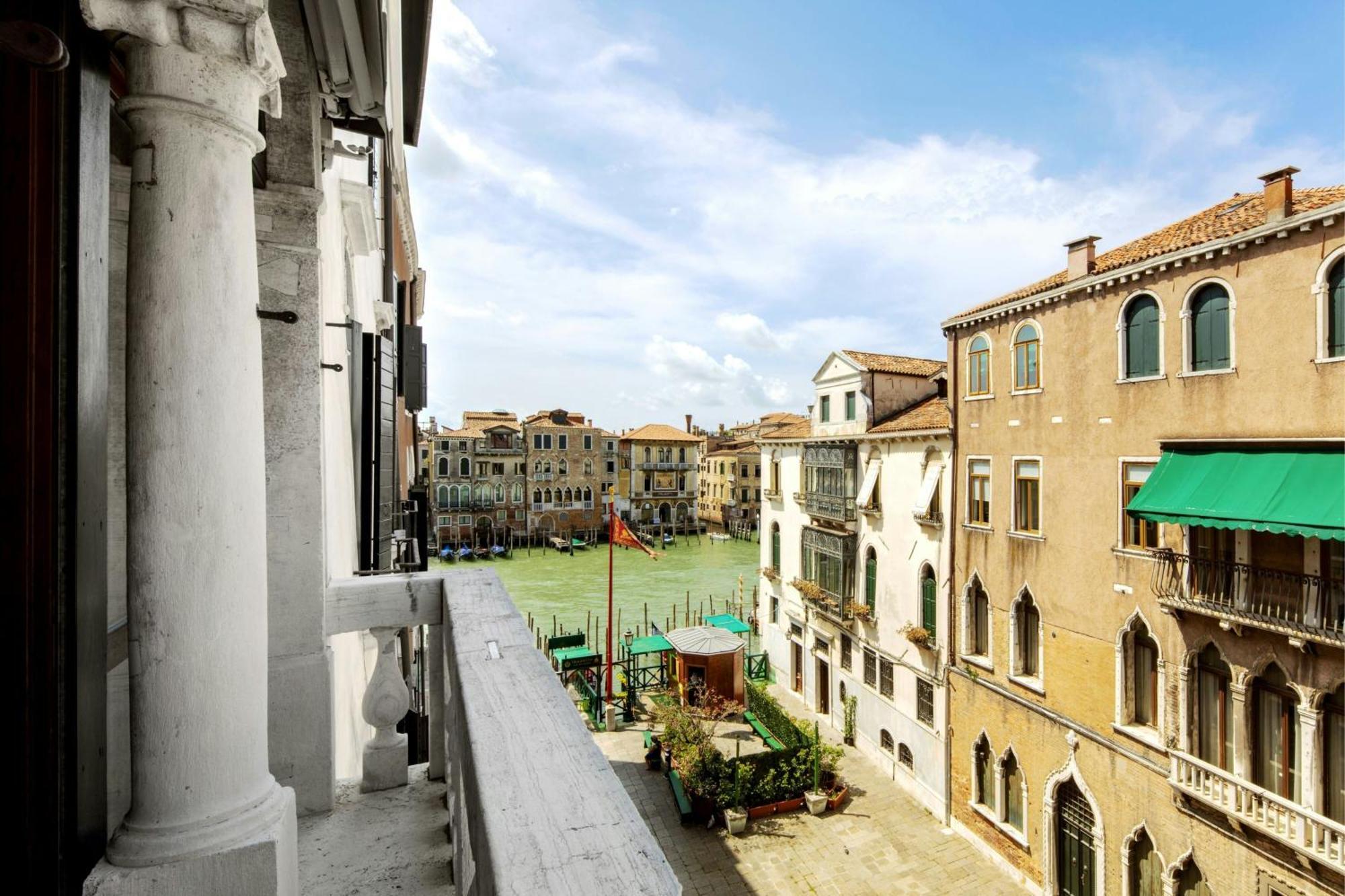 Heritage 1 Bedroom Suite 1 King SMaria DGiglio view
