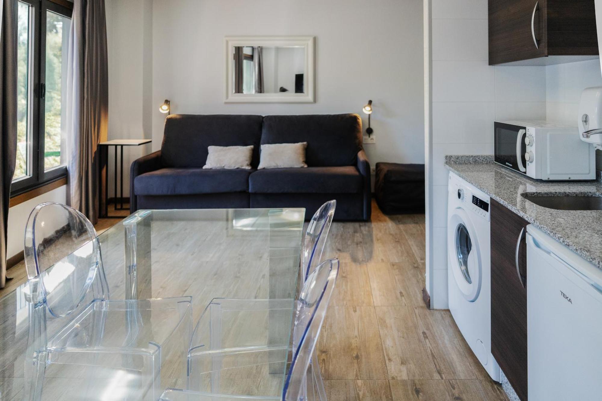 Superior One-Bedroom Apartment